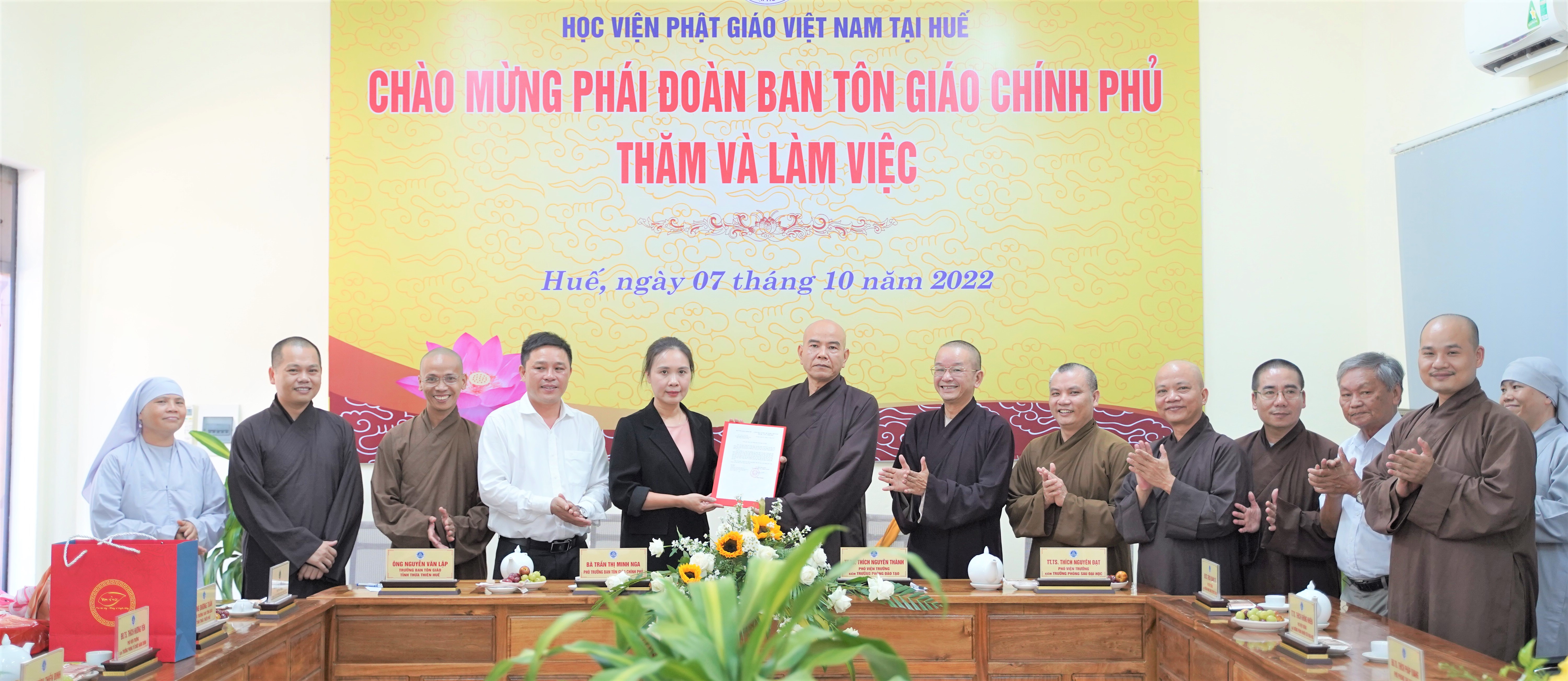 Ban Tôn giáo Chính phủ thăm và làm việc với Học viện PGVN tại Huế