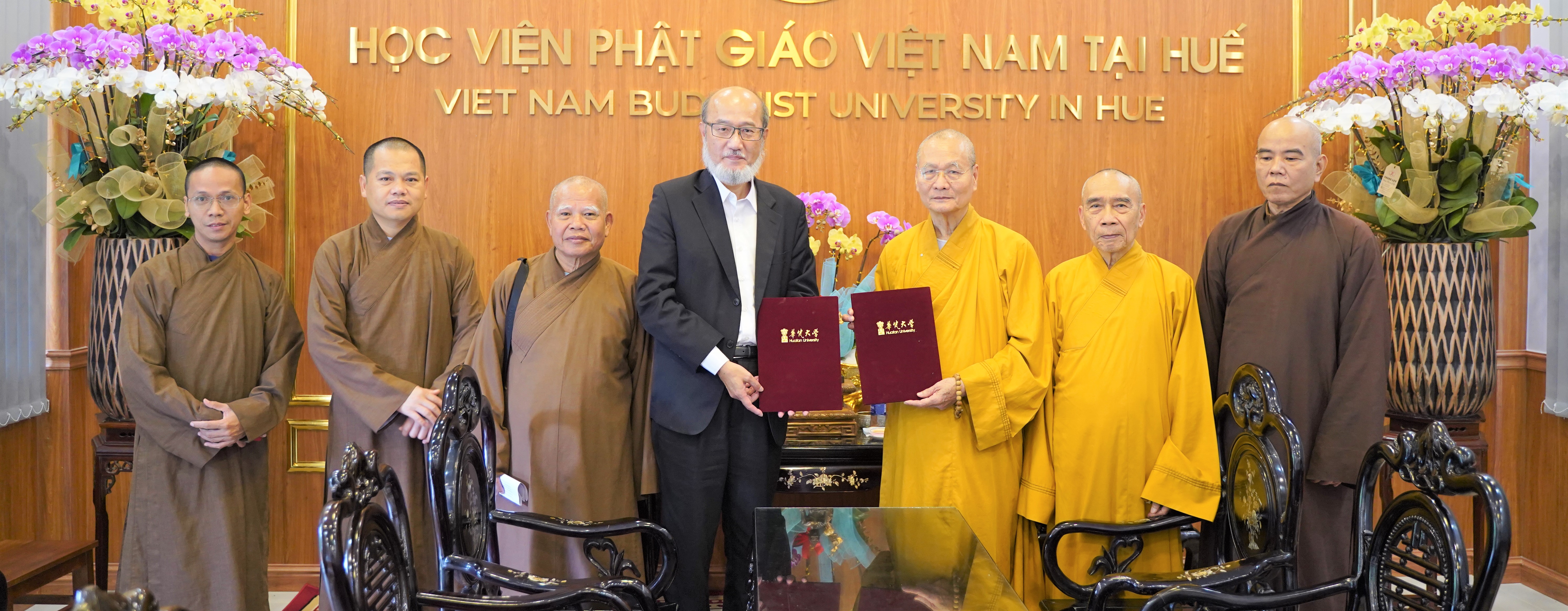 Đại học Hoa Phạm (Đài Loan, Trung Quốc) thăm Học viện PGVN tại Huế