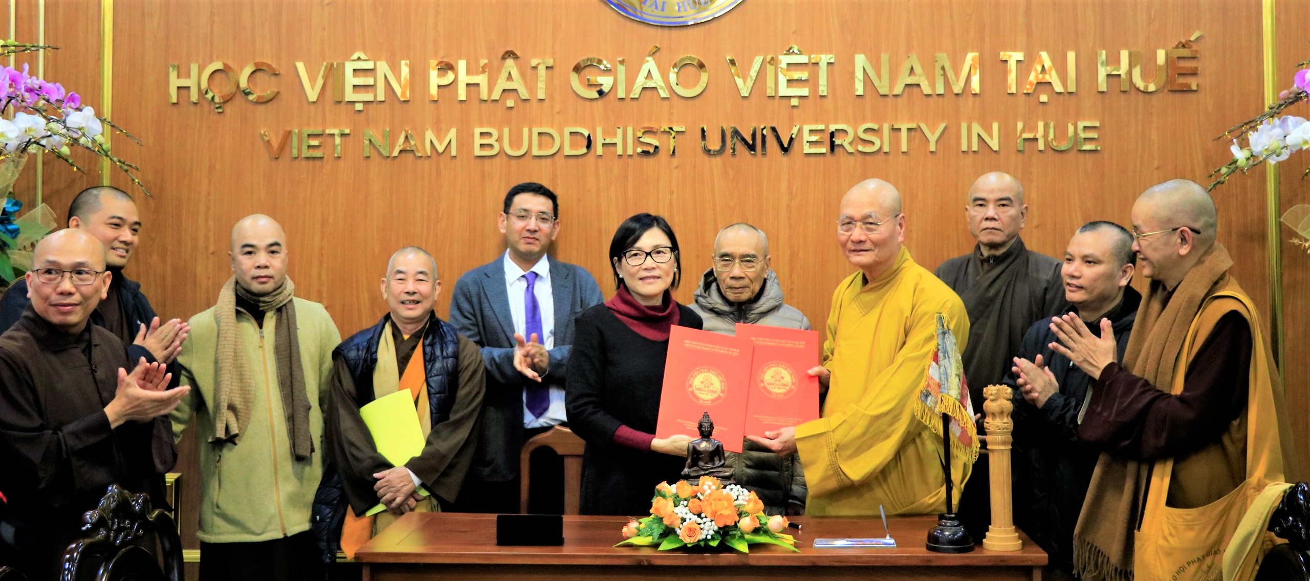 Phái đoàn Trường Đại học Tây Lai (Hoa Kỳ) thăm và làm việc với Học viện PGVN tại Huế